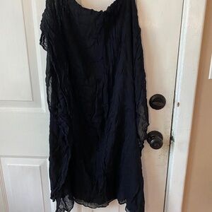 BLACK LIGHTWEIGHT SCARF
